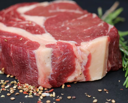 La carne un simbolo e una celebrazione del dominio maschile? Brano da leggere